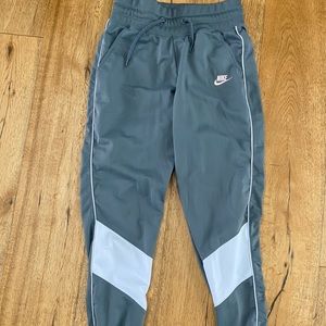 Nike joggers womens small